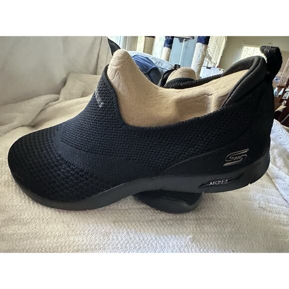 Skechers Arch Fit Refine - Women's Sz 7.5W - Slip On - SN-104164W - Picture 3 of 9